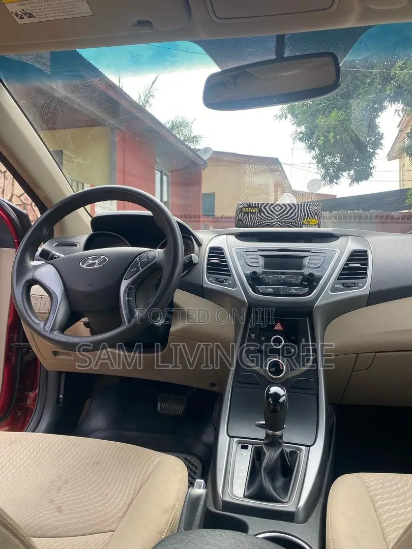 Hyundai Elantra 2015 Red