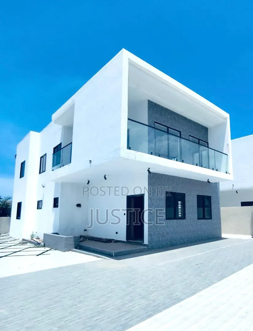 4bdrm House in Adjiringanor, Otano for sale