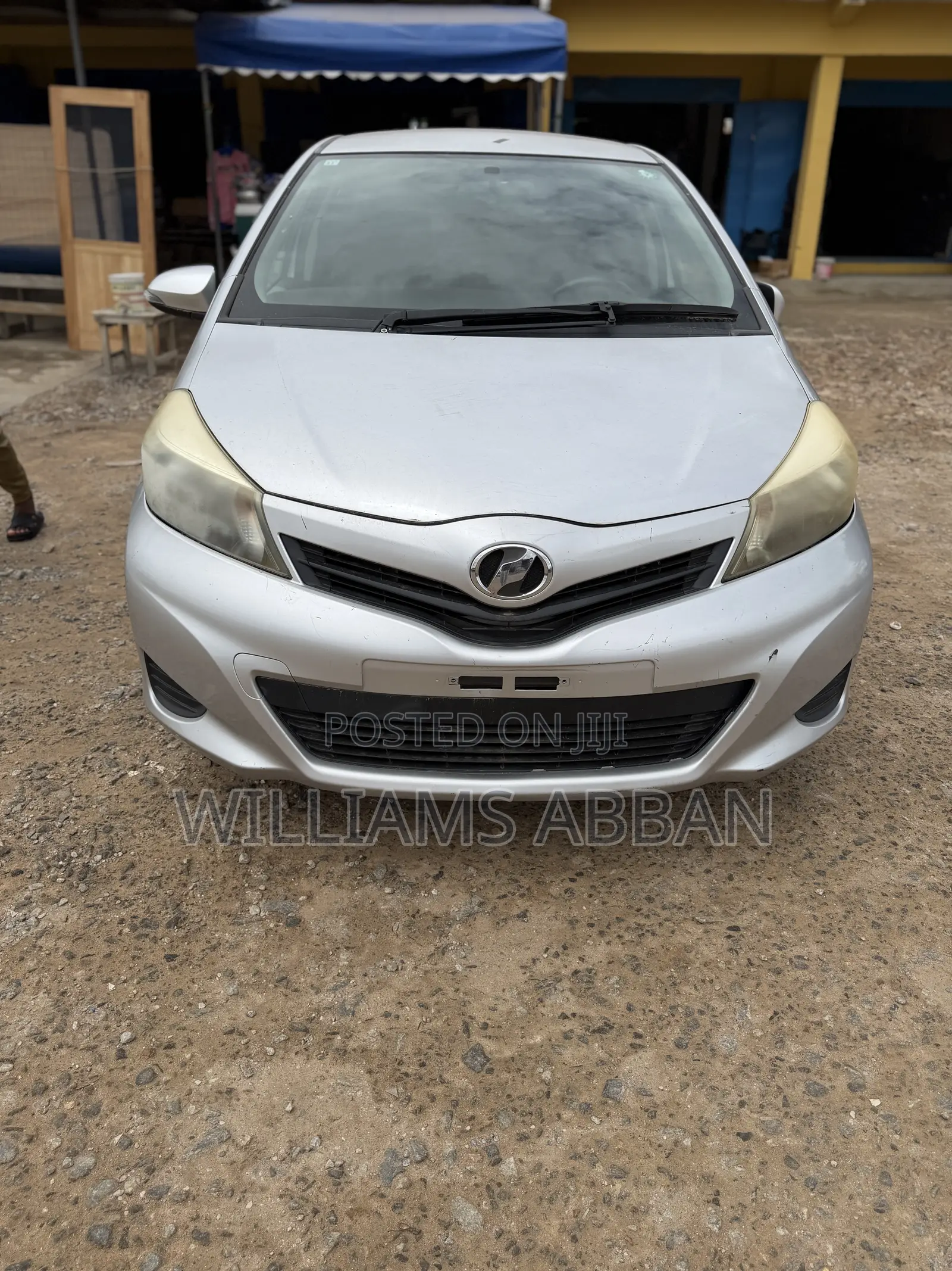 Toyota Vitz 1.3 AWD 5dr 2012 Silver
