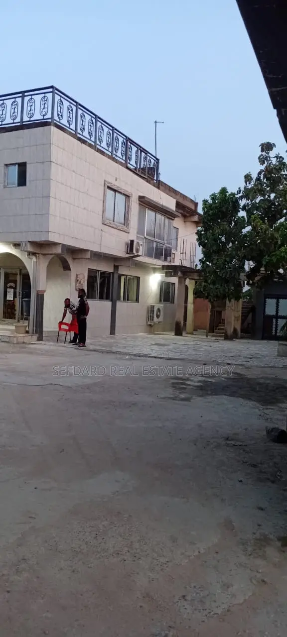 Hotel For Sale – Amasaman Kutunse