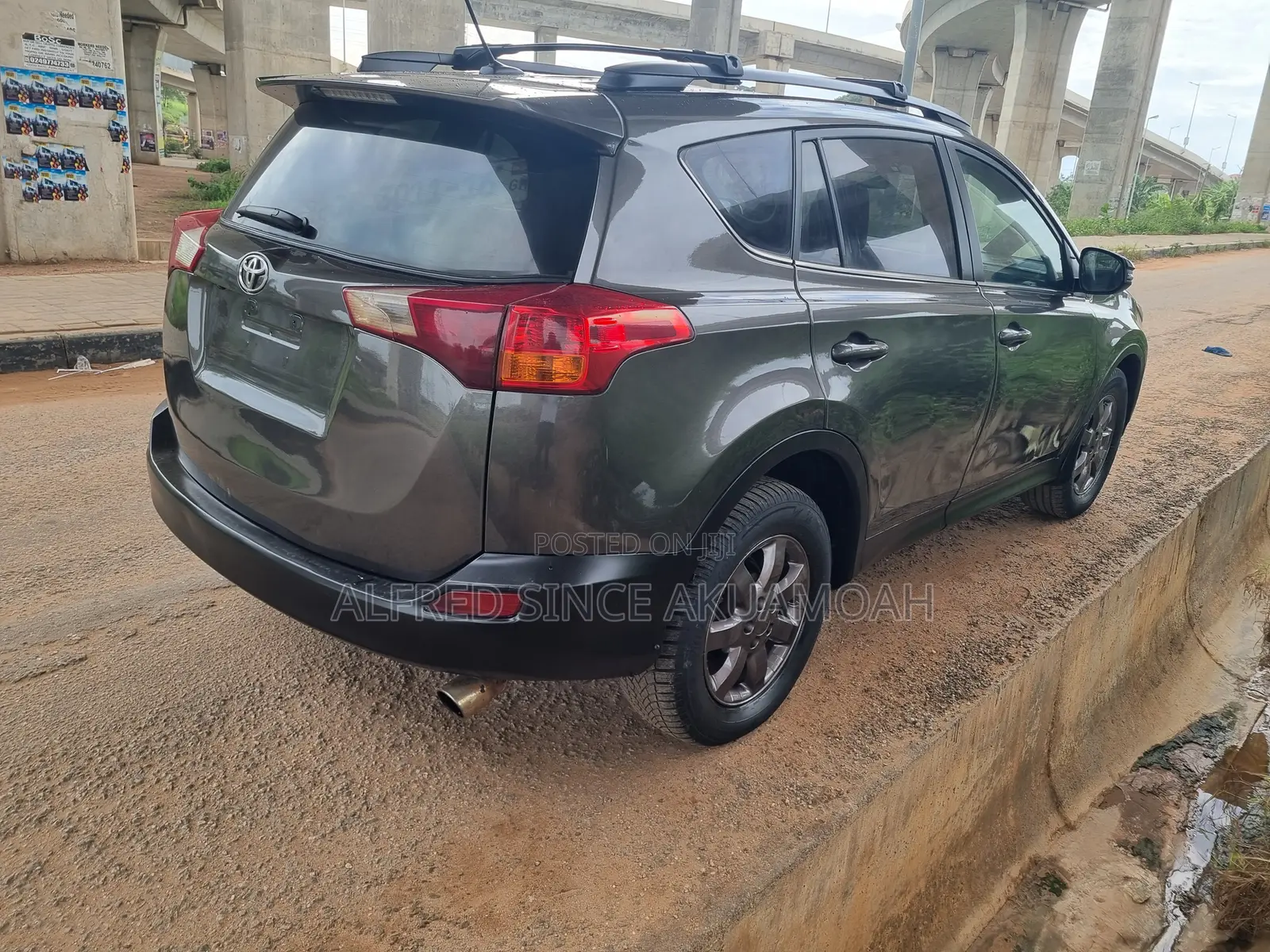 Toyota RAV4 Limited 4dr SUV (2.5L 4cyl 6A) 2014 Gray