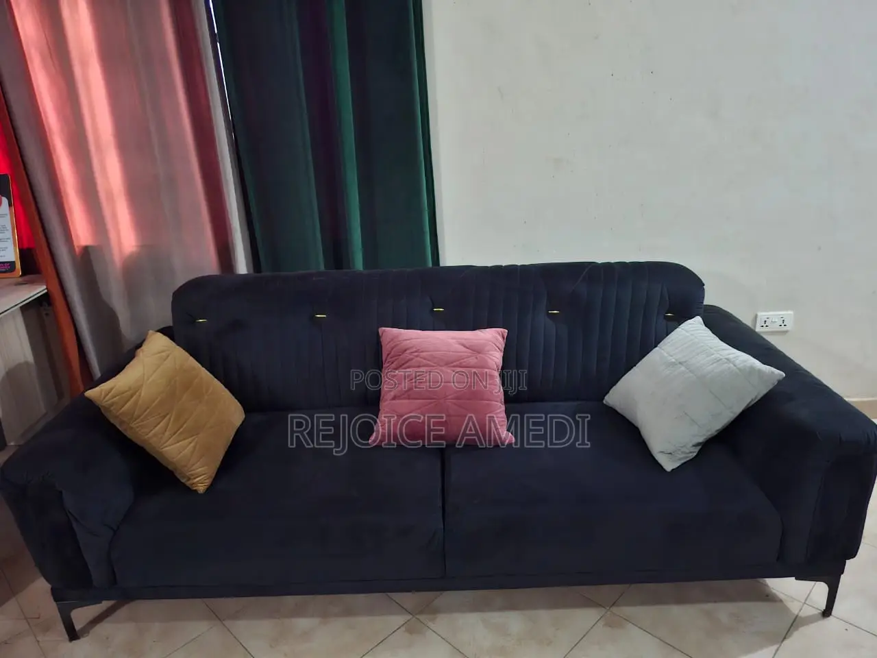 5 Seater Luxury Sofa Set for Sale