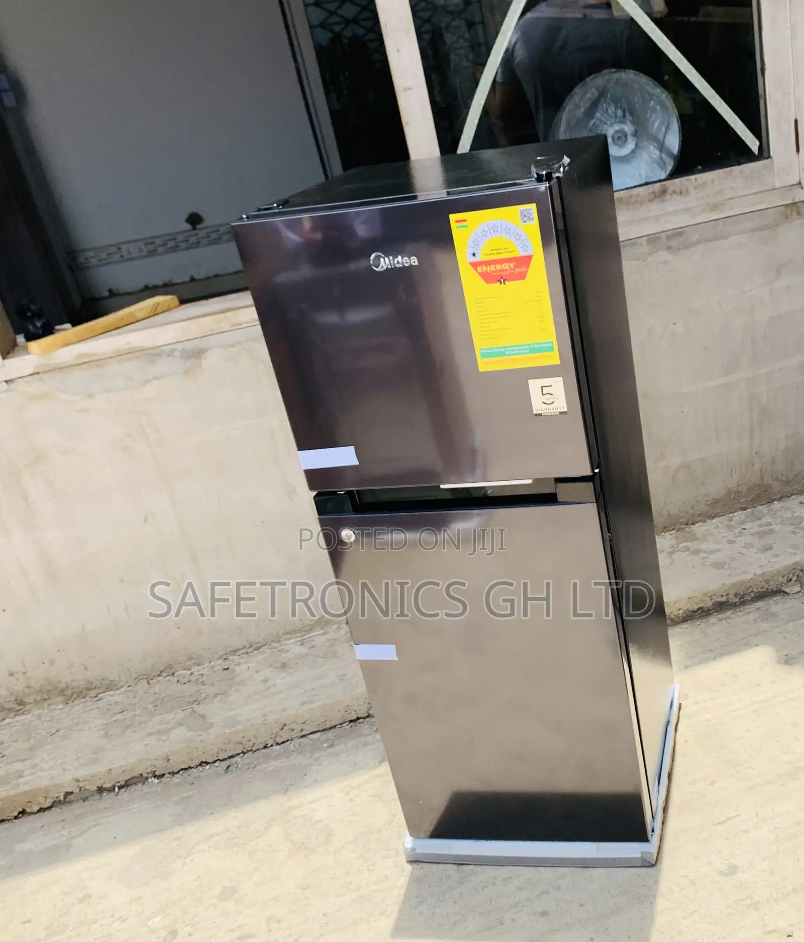 Check Out 127l Jazz Black Top Mount Refrigerator