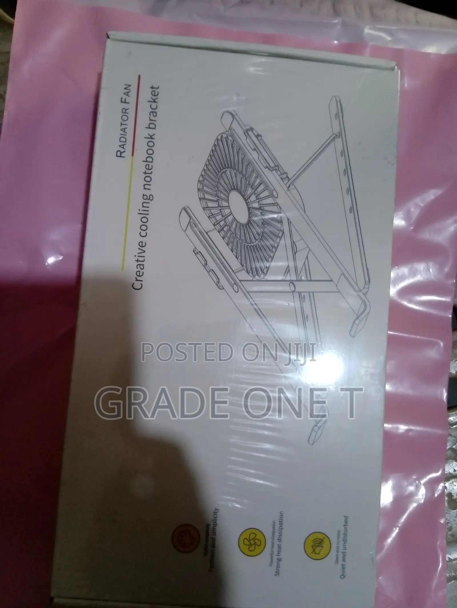 Laptopstand With Cooling Fan