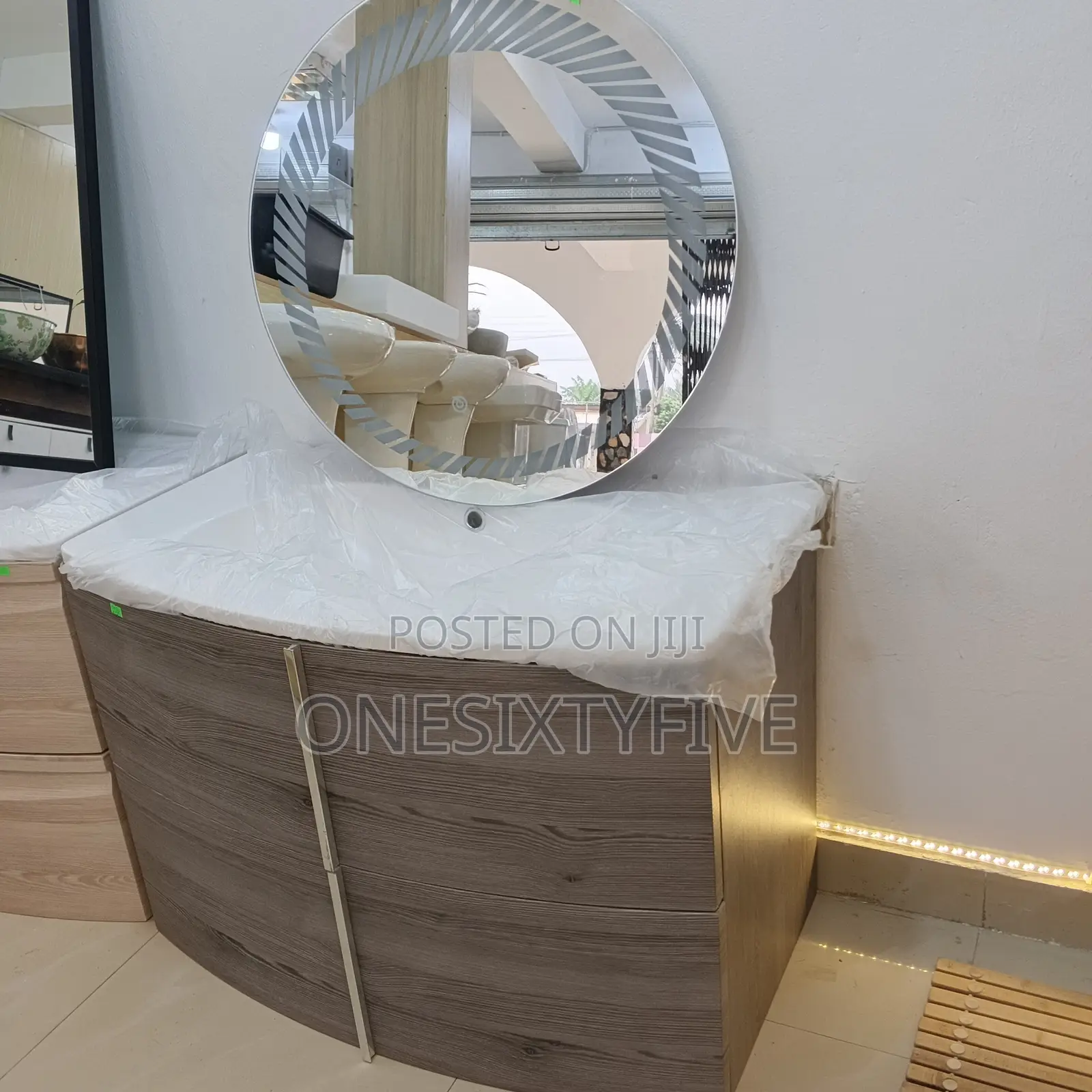 High Quality Europe Imported 80cm Hanging Vanity With Led Mirror.