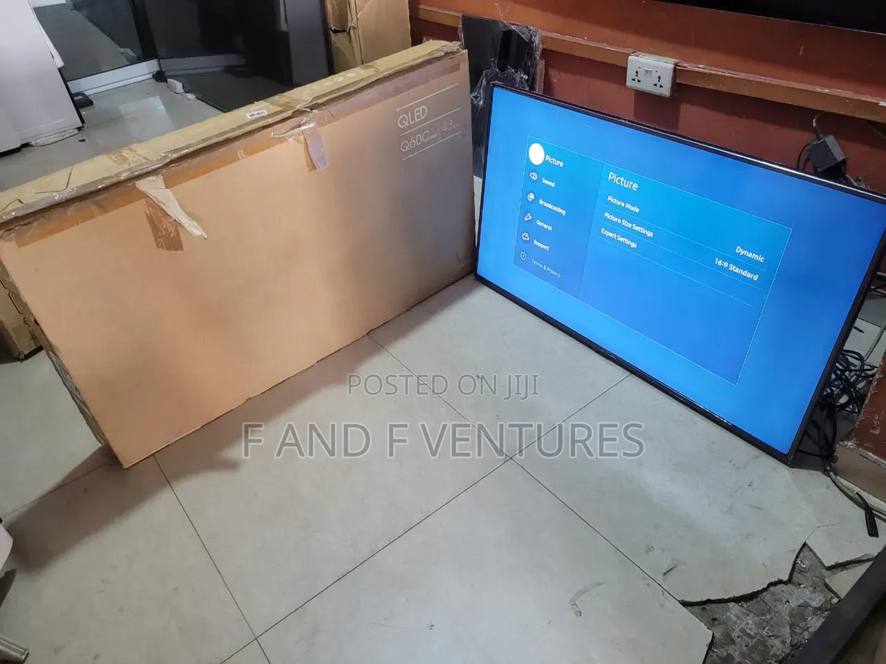 Samsung 43" Qled Tv (Q60c)
