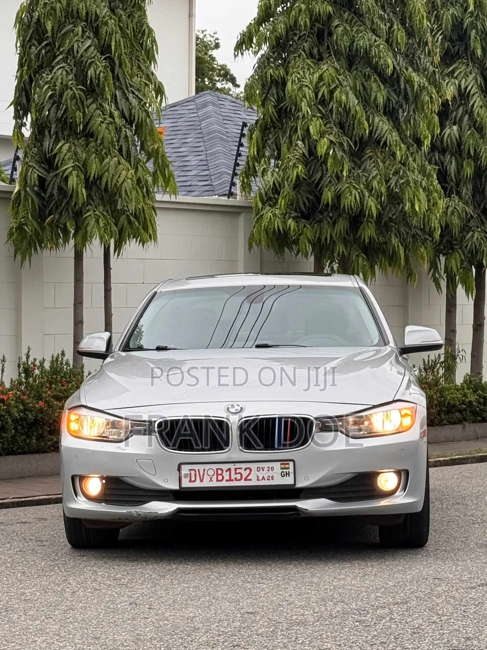 BMW 320i Sedan RWD 2014 Silver