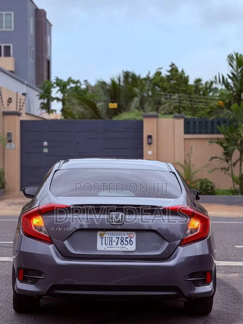 Honda Civic EX-T 4dr Sedan (1.5L 4cyl) 2017 Gray