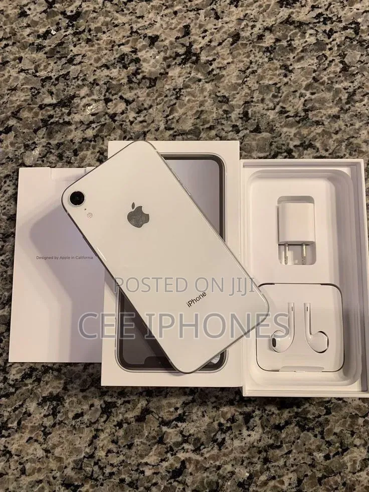 Apple iPhone XR 64 GB White