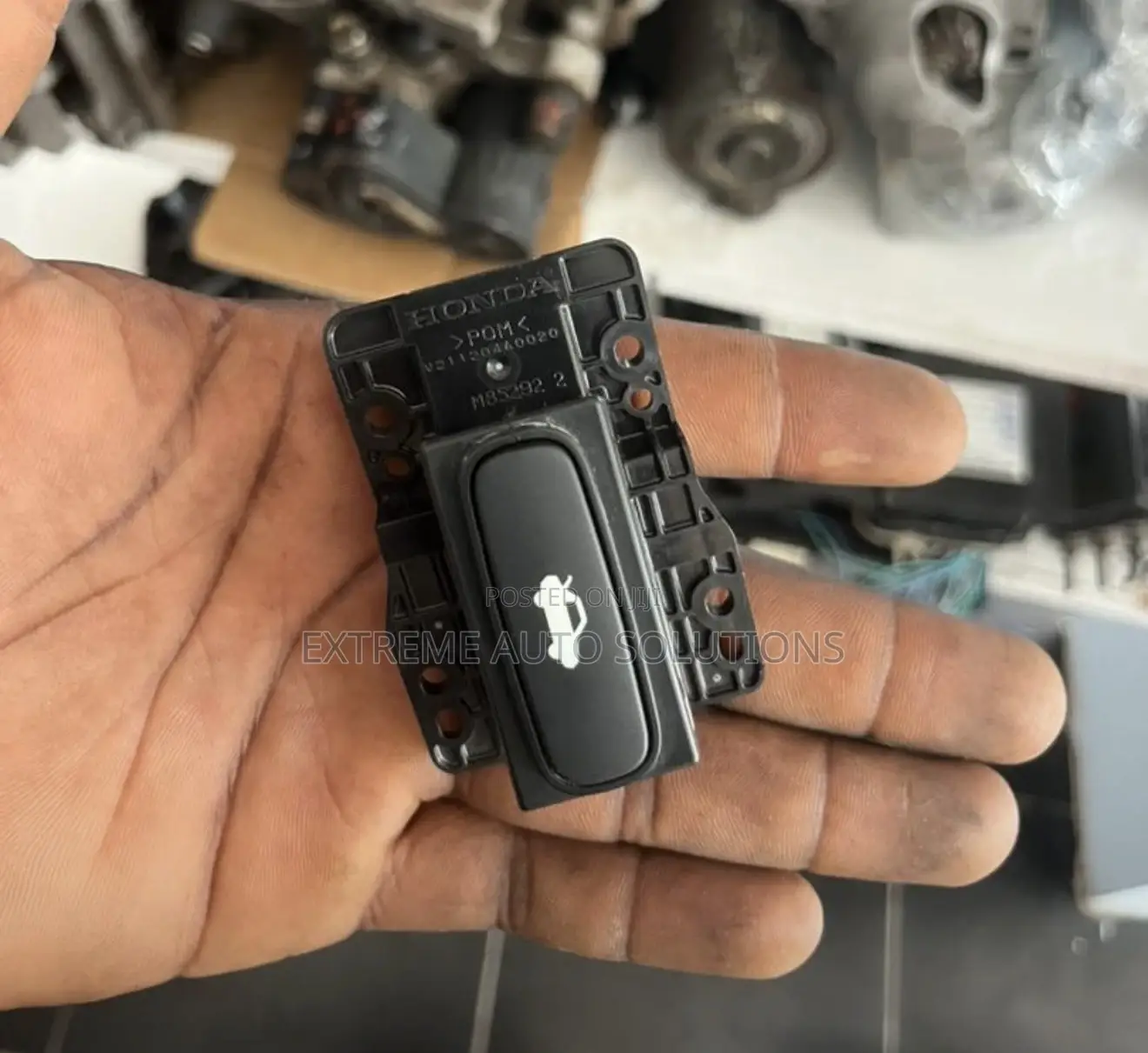 2022-25 Honda Civic Boot Switch