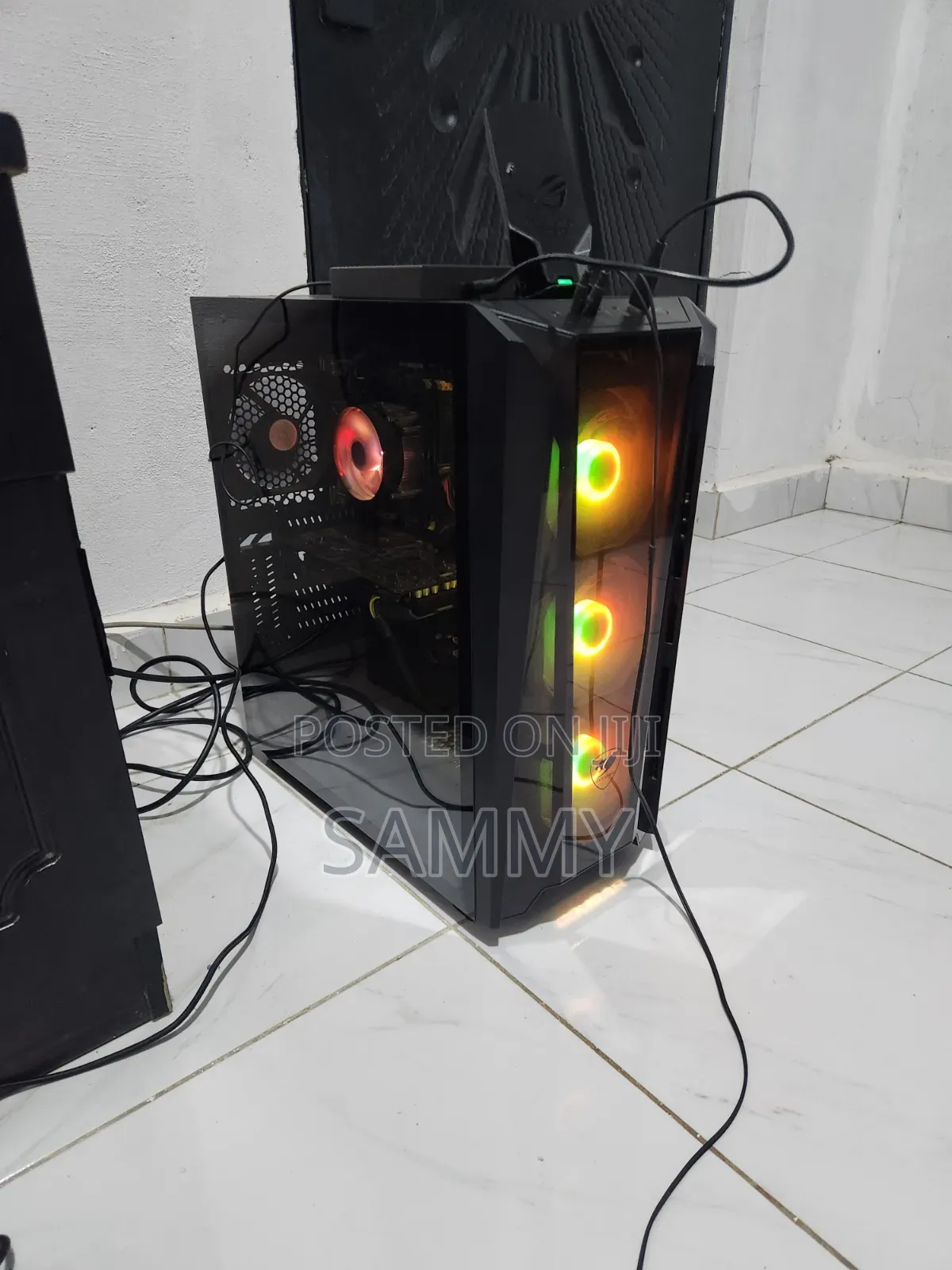 Cougar Vertical and Horizontal Gaming Case