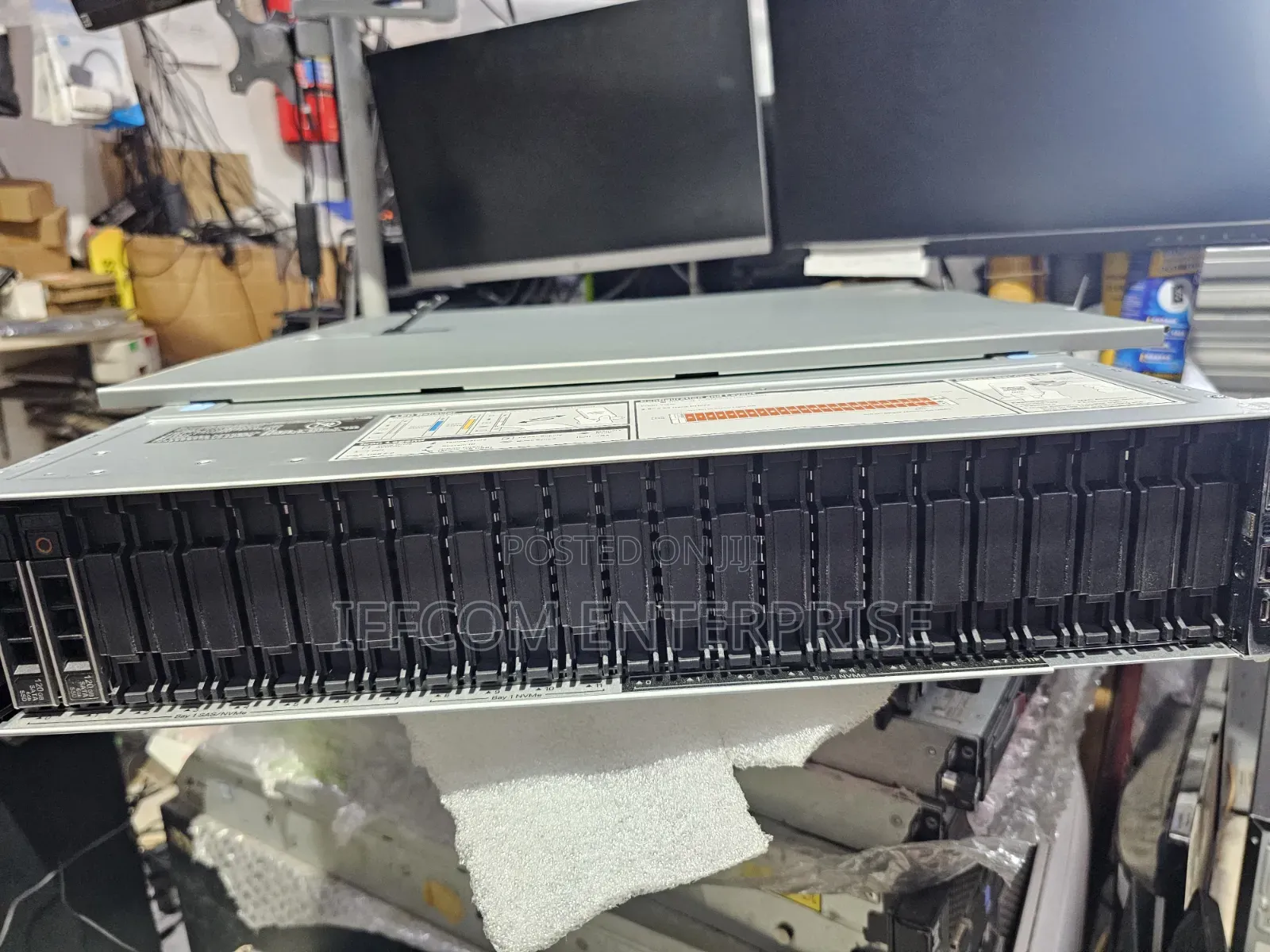 New Server Dell PowerEdge R740 64GB Intel Xeon HDD 2T