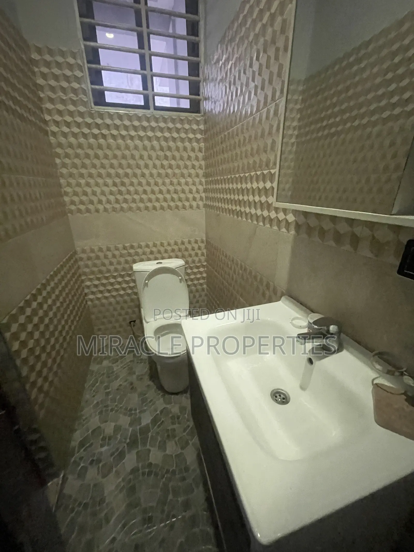 1bdrm Apartment in Miracle Properties, Commandos for rent