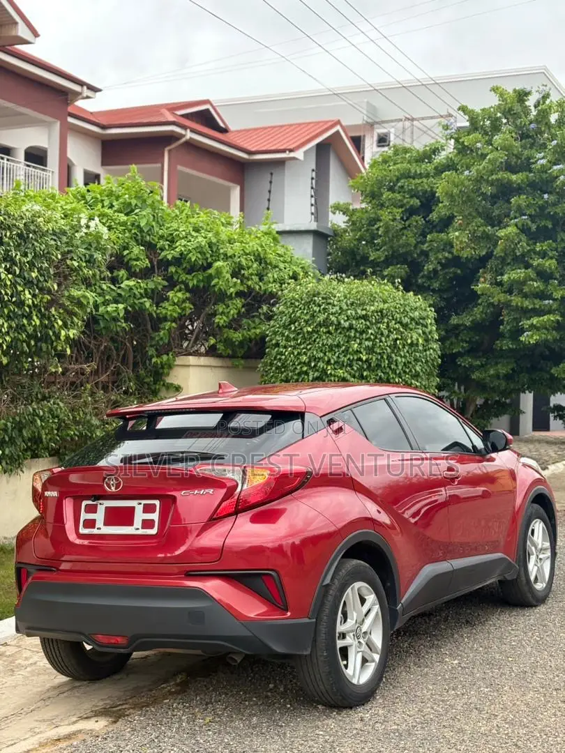 Toyota C-HR XLE 2022 Red