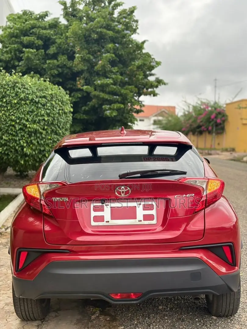 Toyota C-HR XLE 2022 Red