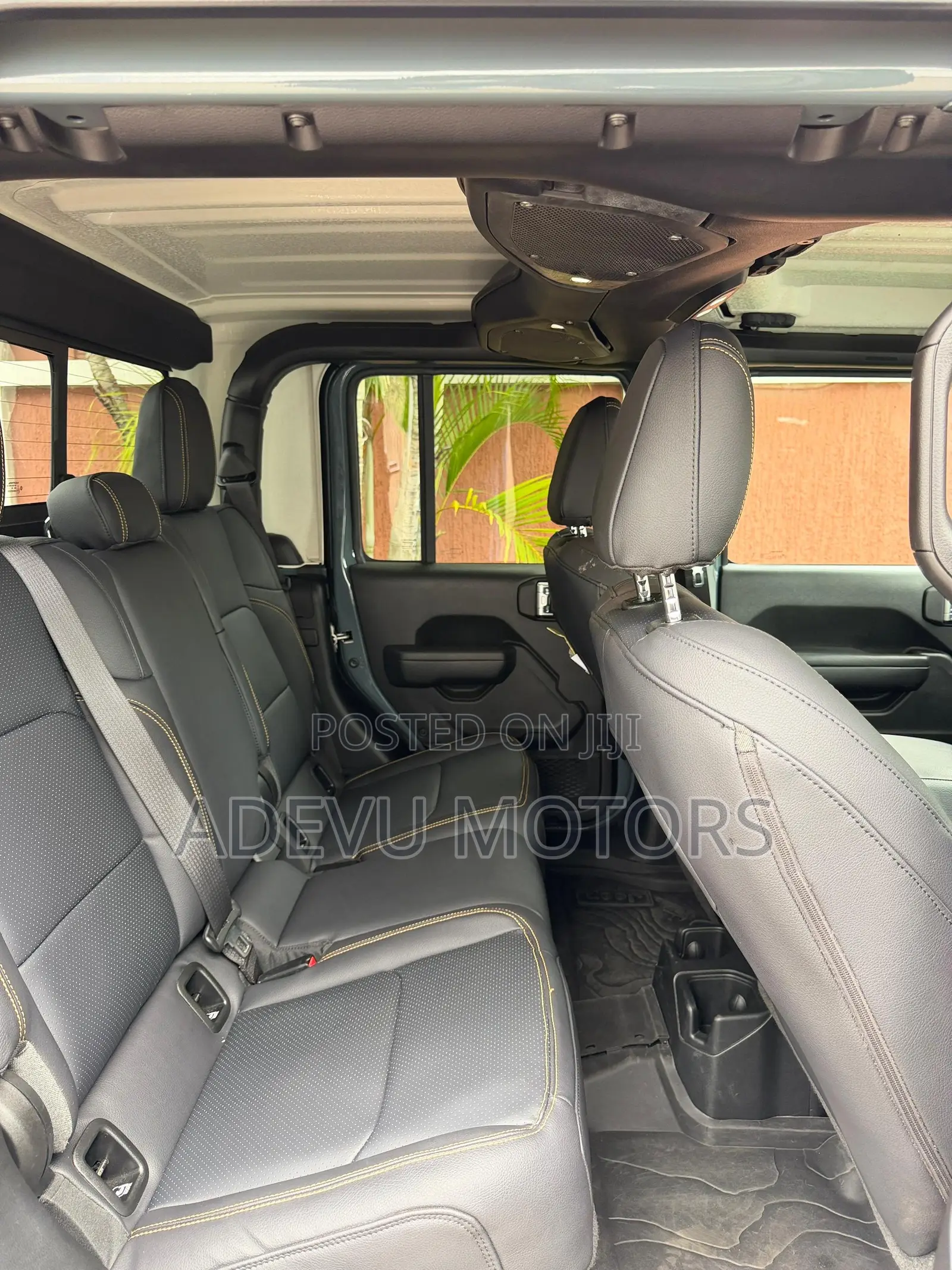 Jeep Gladiator 2025 Beige