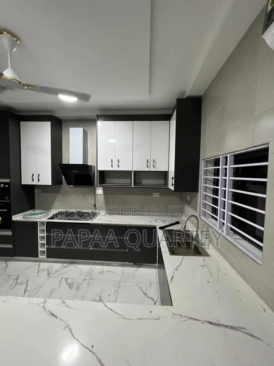 5bdrm House in Achimota for sale