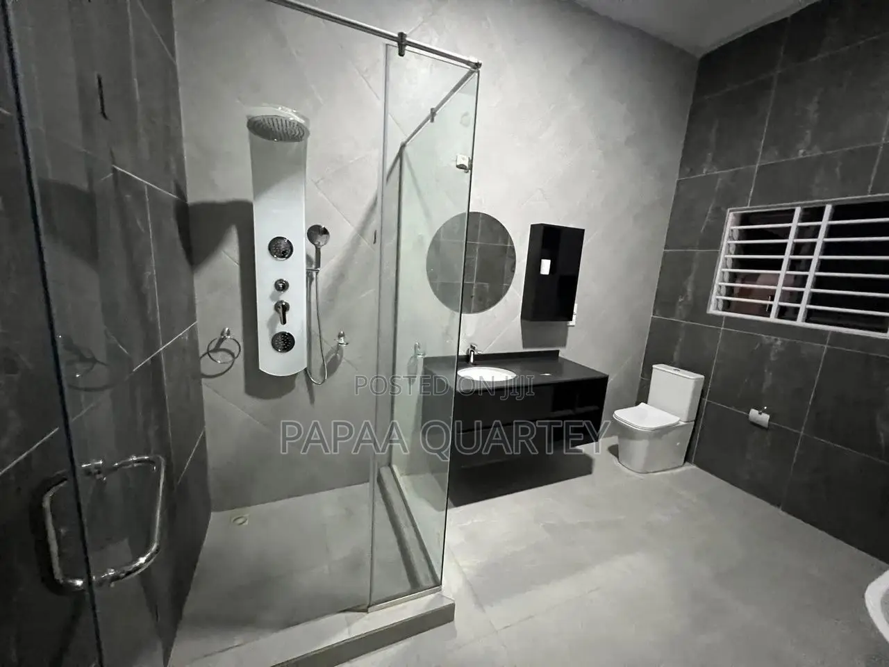 5bdrm House in Achimota for sale