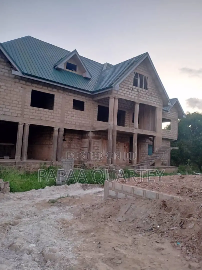 6bdrm House in Ablekuma for sale