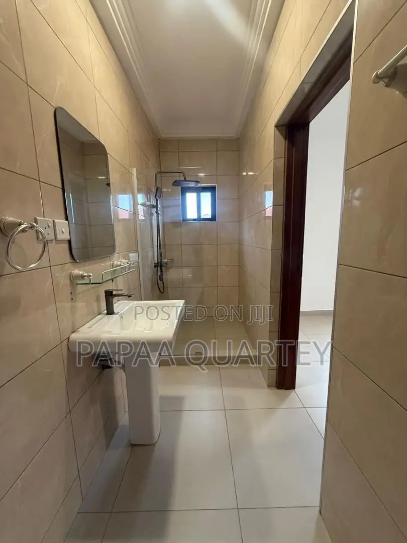 3bdrm House in Oyarifa for sale