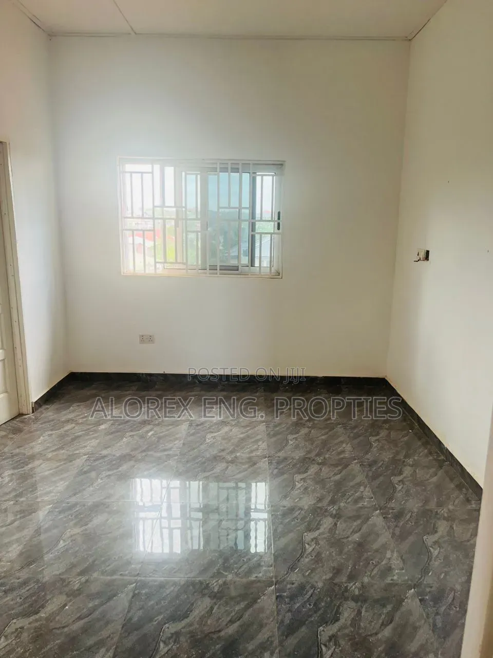1bdrm Apartment in Chamber Self, Malejor for rent