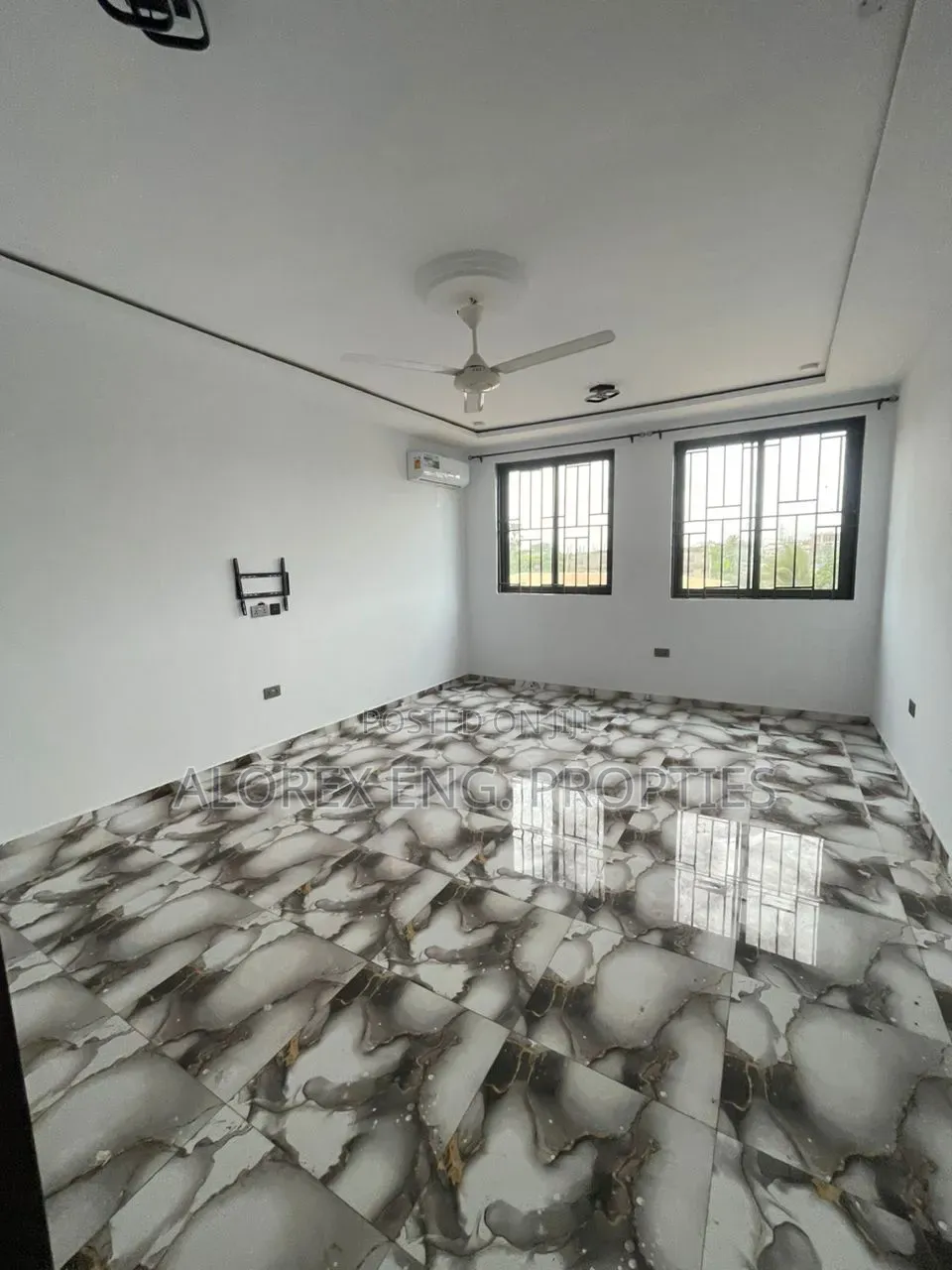 2bdrm Apartment in Adenta, Barrier for rent
