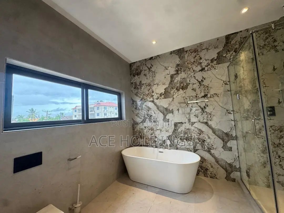 3bdrm Mansion in East Legon for sale