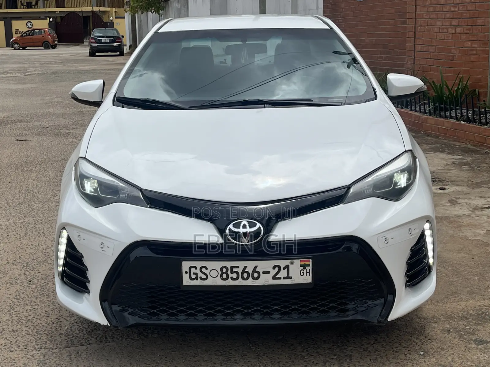 Toyota Corolla S 4dr Sedan (1.8L 4cyl CVT) 2016 White