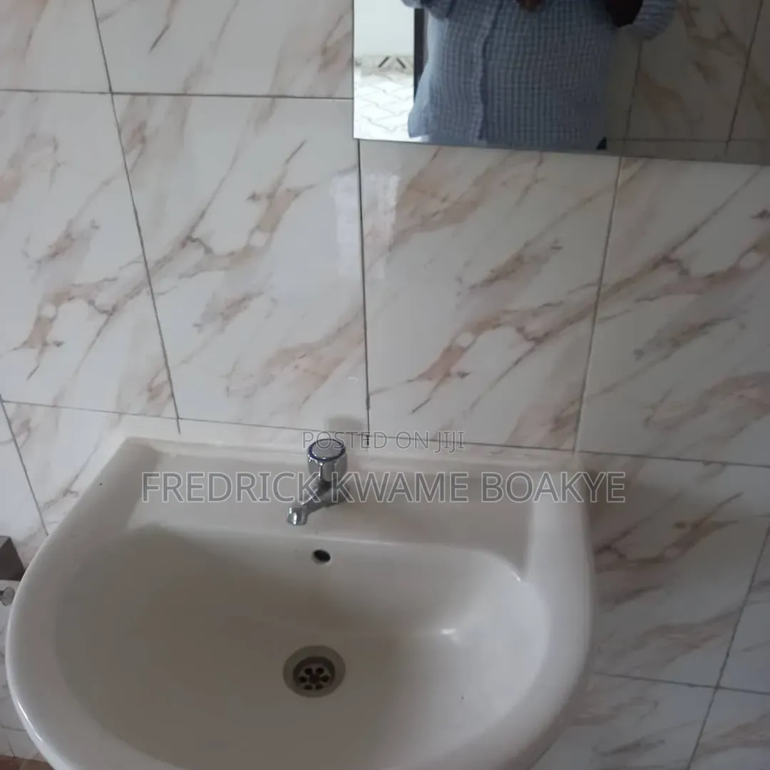4bdrm Apartment in Brother K Estate, Kumasi Metropolitan for rent