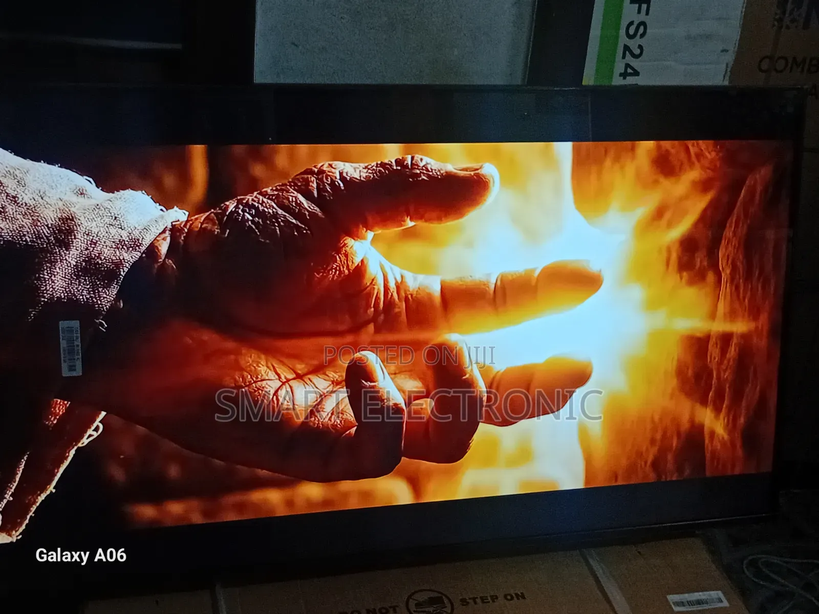 Samsung 43” Smart Tv With Sharp Colors and Smooth Motion