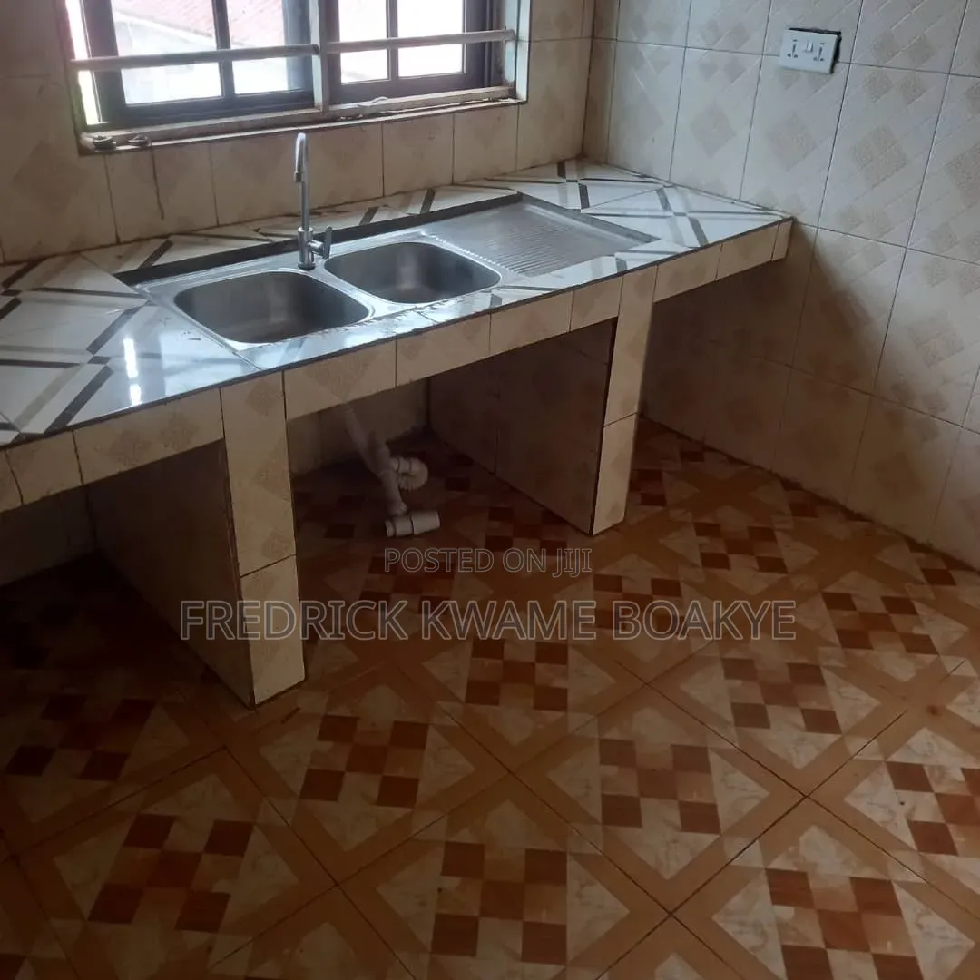 3bdrm Apartment in Brother K Estate, Kumasi Metropolitan for rent
