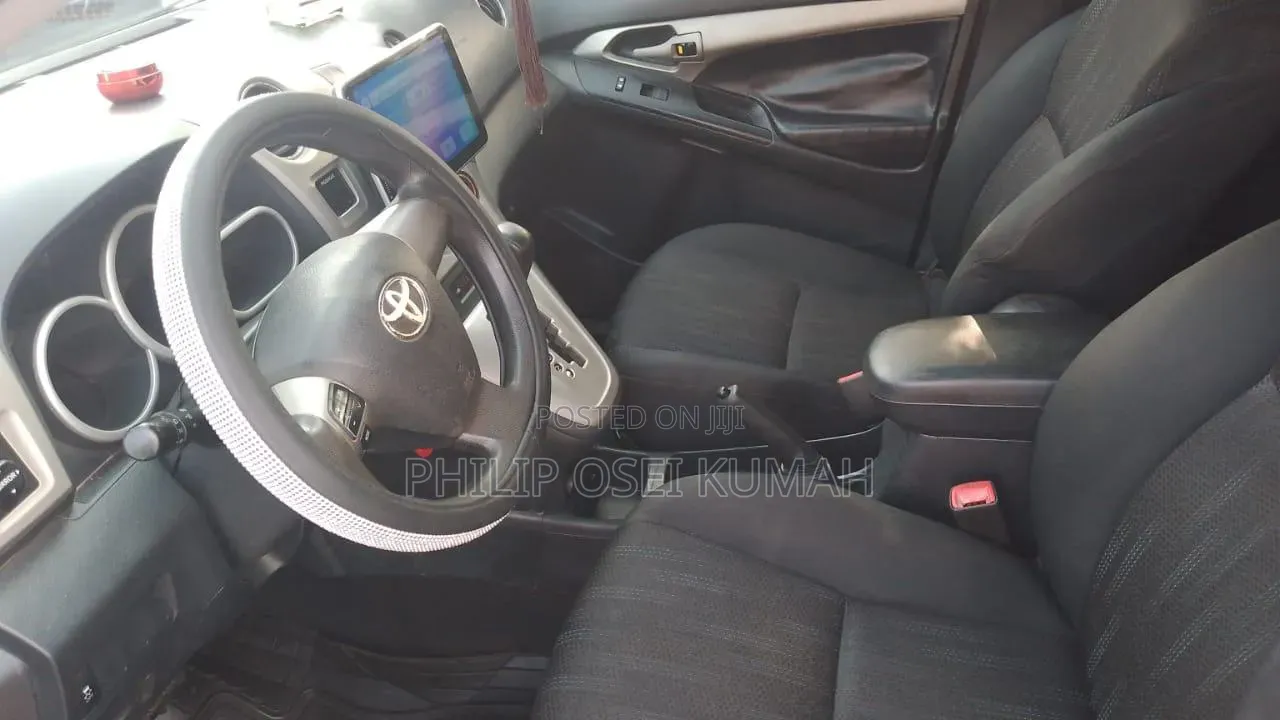 Toyota Matrix L Hatchback FWD (1.8L 4cyl 5M) 2012 Red