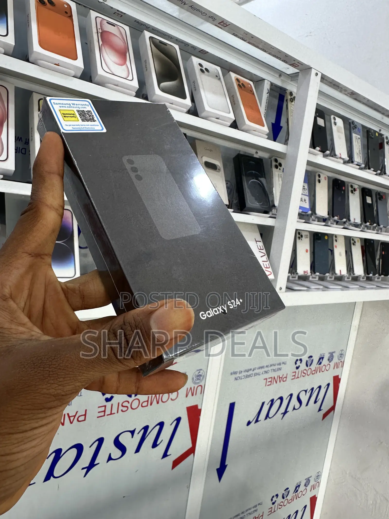New Samsung Galaxy S22+ 5G 256 GB Black