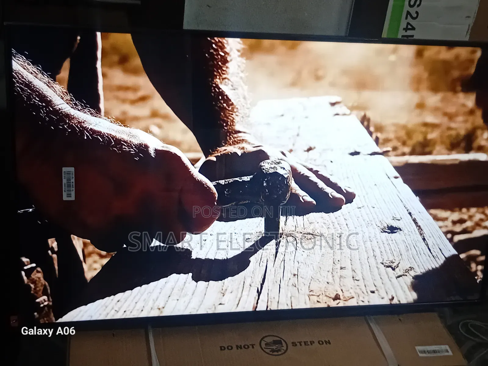 Samsung 43-Inch Smart Tv for Modern Living Rooms
