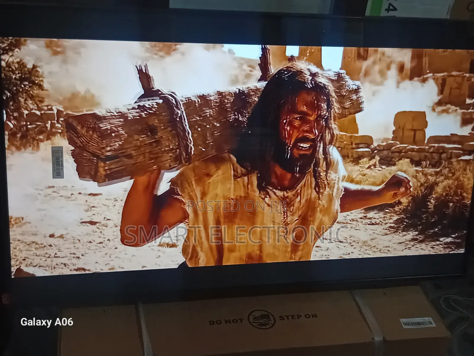 Samsung 43-Inch Smart Tv for Modern Living Rooms