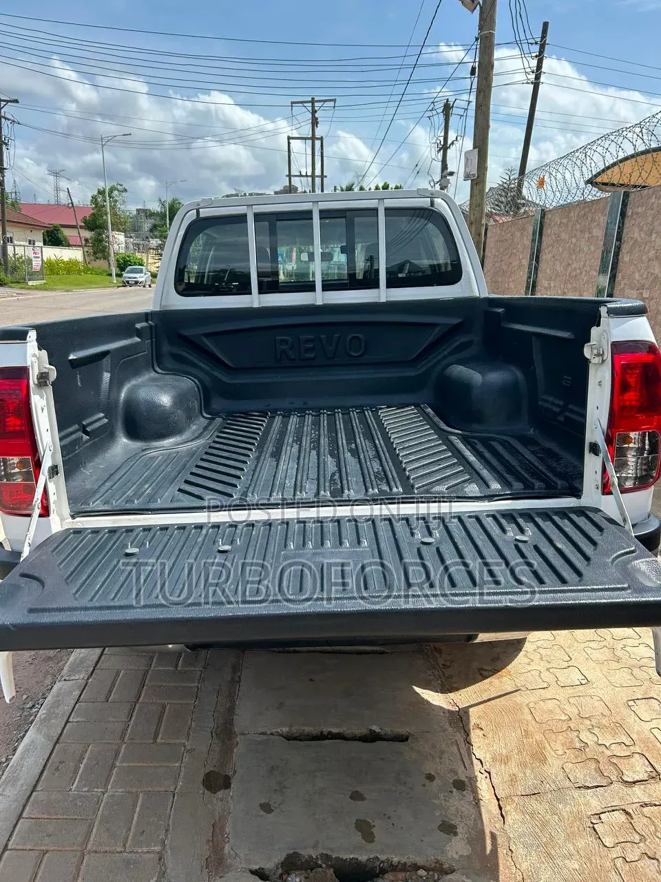 Toyota Hilux Revo Double Cab Petrol 2.7 AWD 2018 White