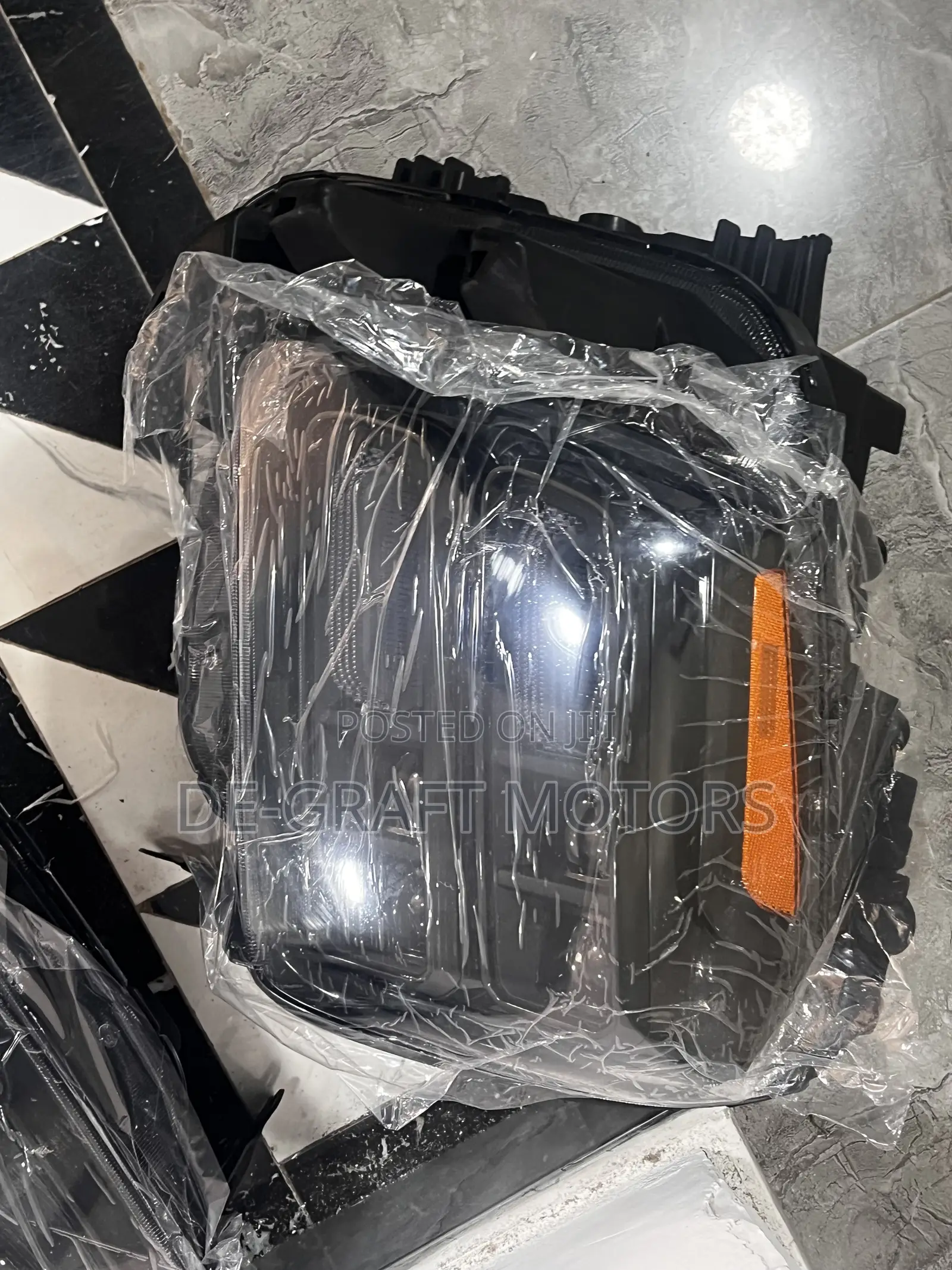 Kona 25 Headlight Pair
