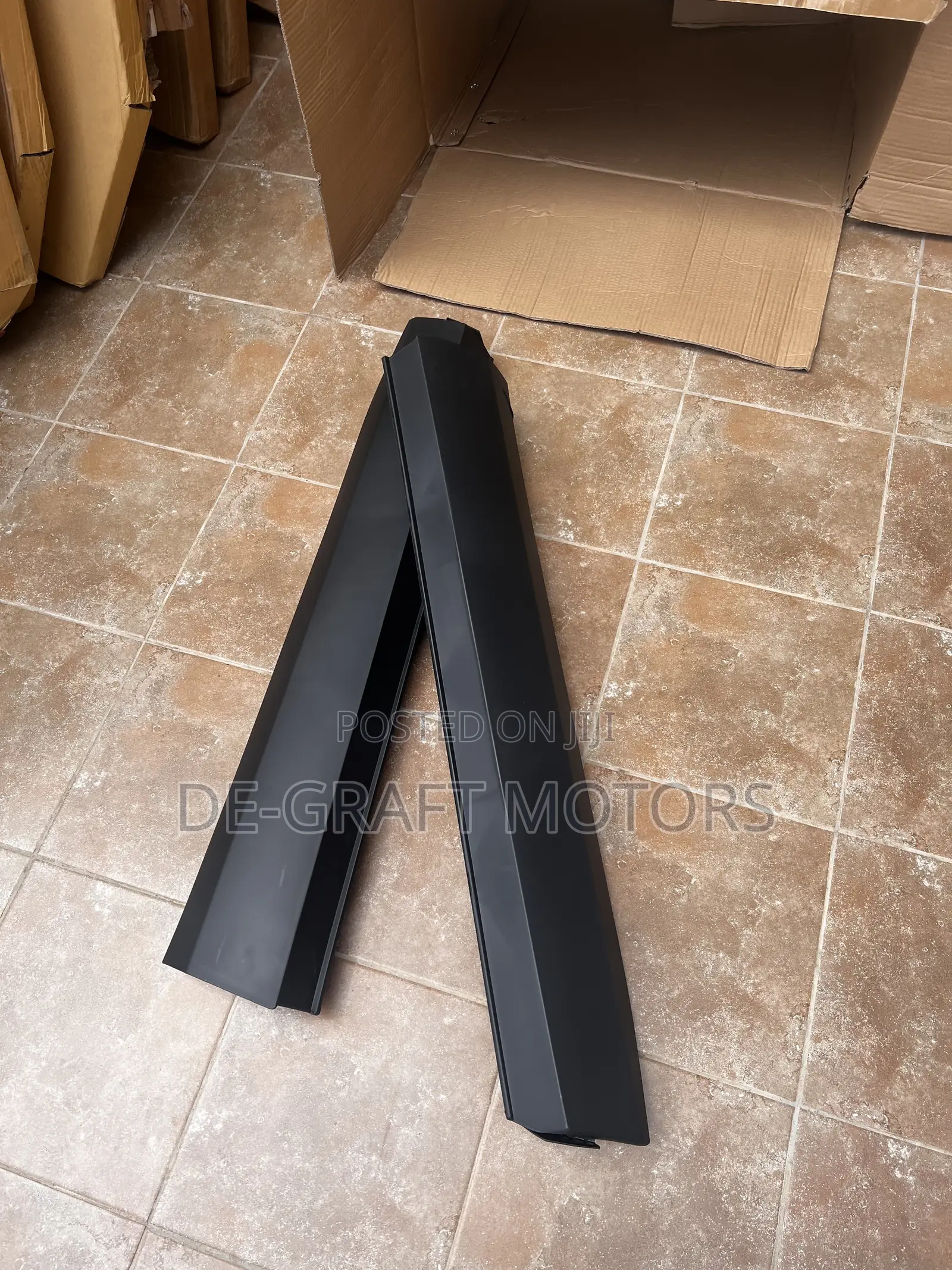 Highlander Grand 25 Front Door Molding Pair
