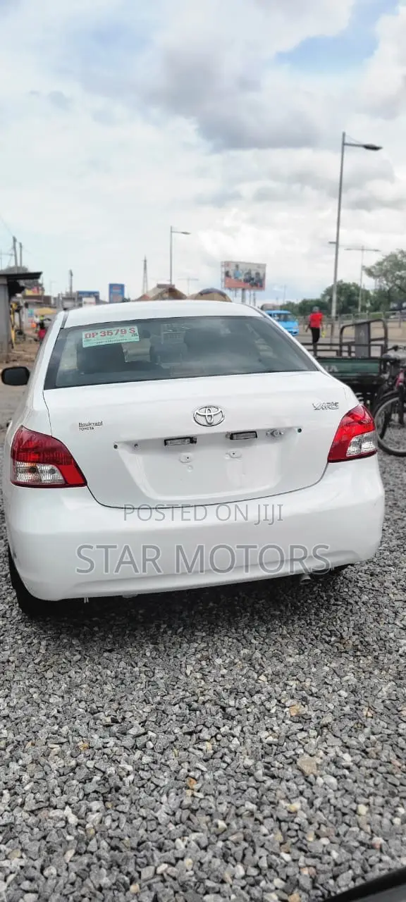 Toyota Yaris 2012 White