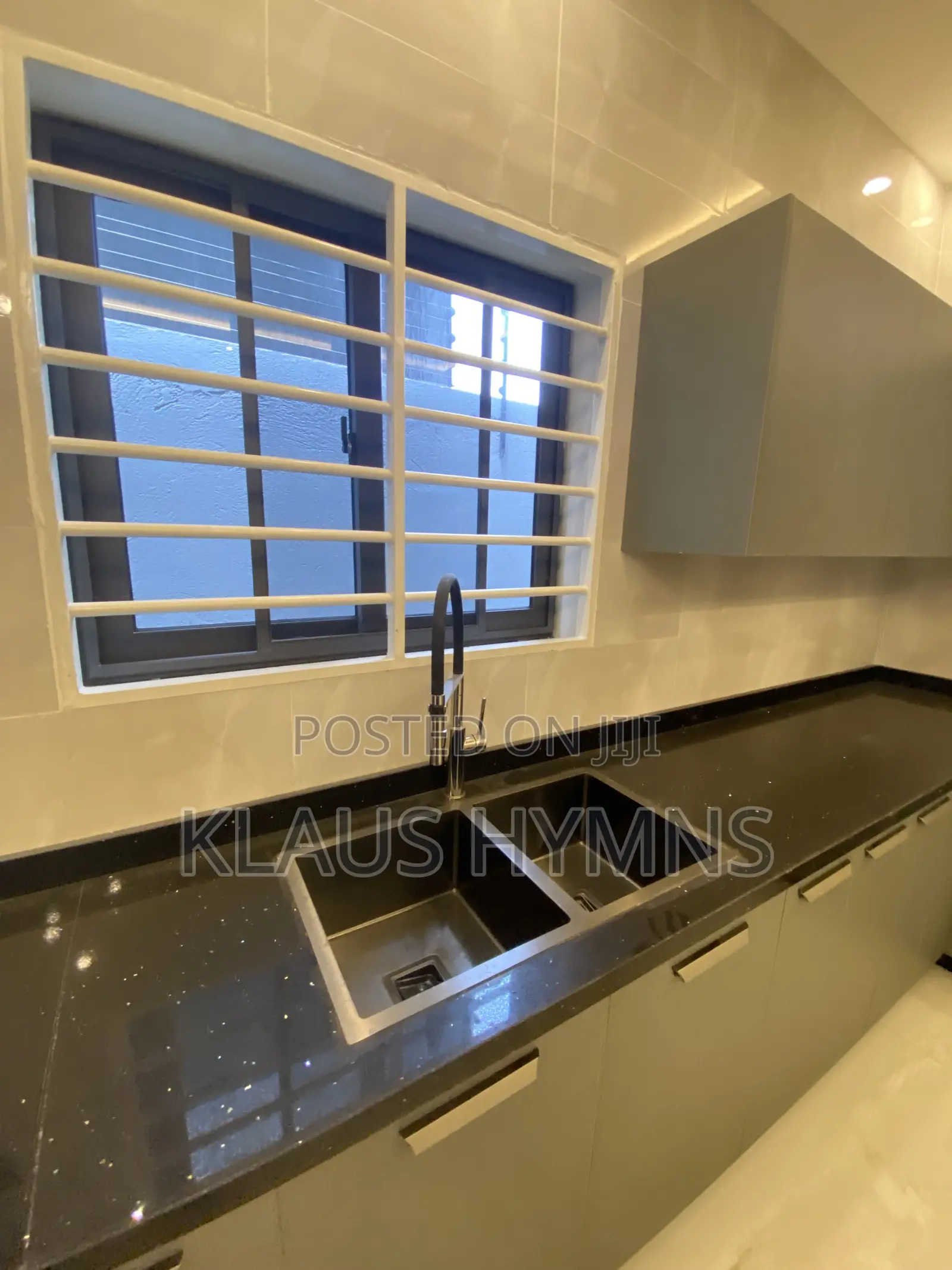 5bdrm House in Graymanproperties, Lake Side Estate for sale