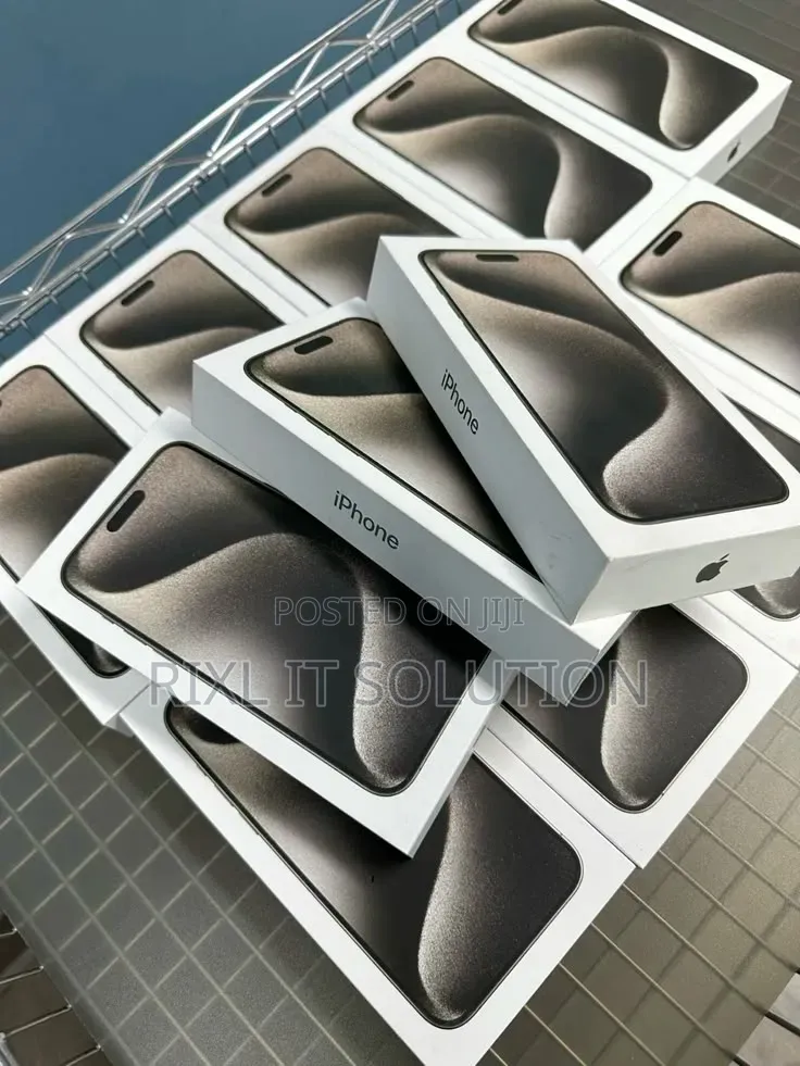 New Apple iPhone 15 Pro Max 256 GB White
