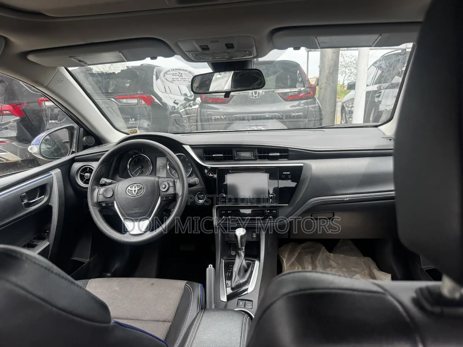 Toyota Corolla SE (1.8L 4cyl 6M) 2018 Blue