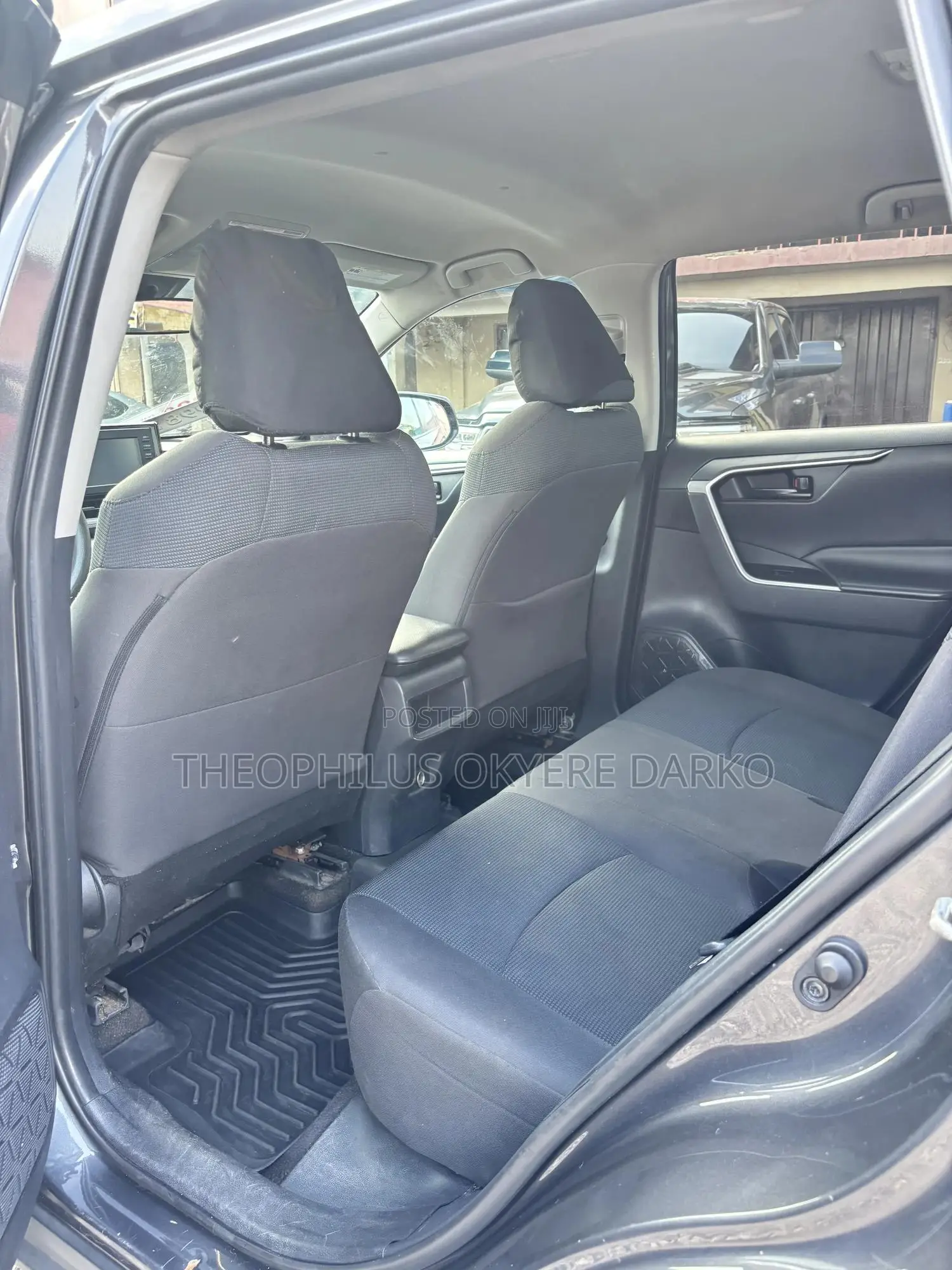 Toyota RAV4 LE AWD 2020 Gray