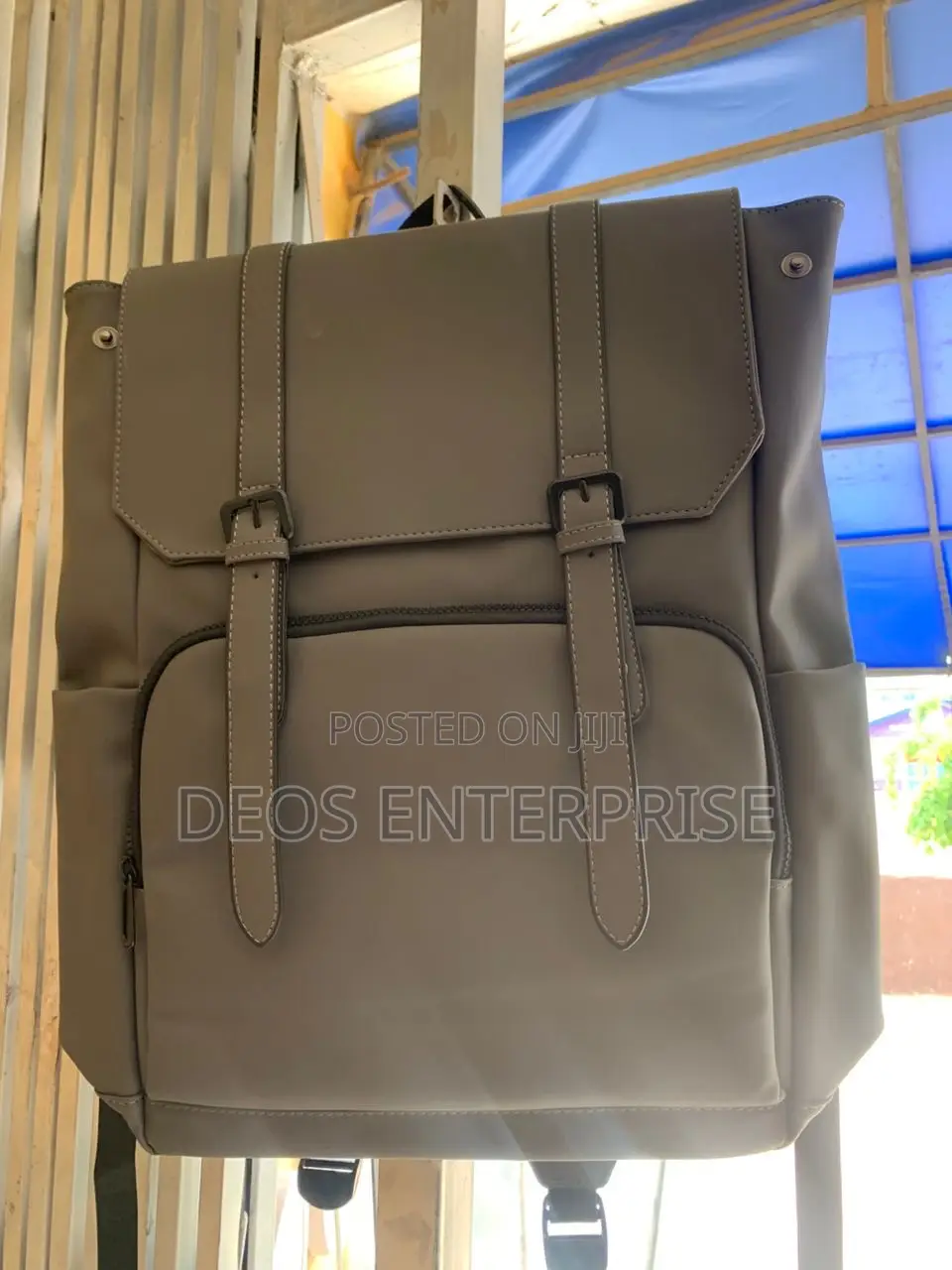 Trendy Luxury Carry Backpack
