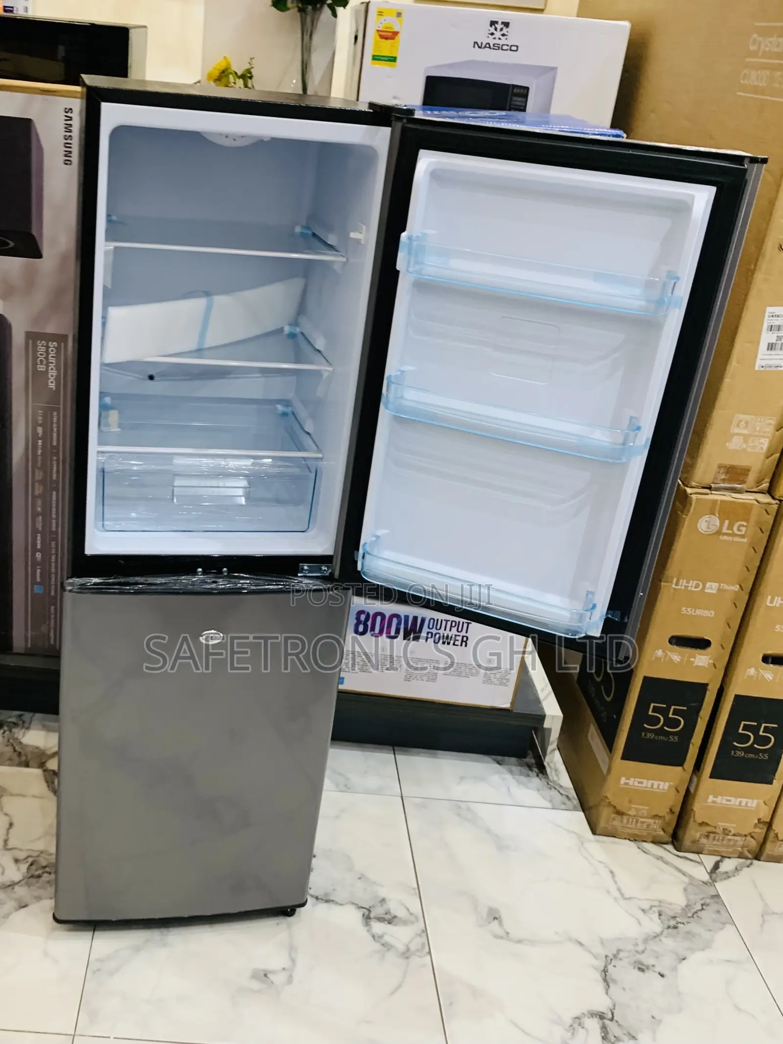 Newly Bulky Nasco Nasd2-20fl Is a 158-Litre Double-Door Refrigerator