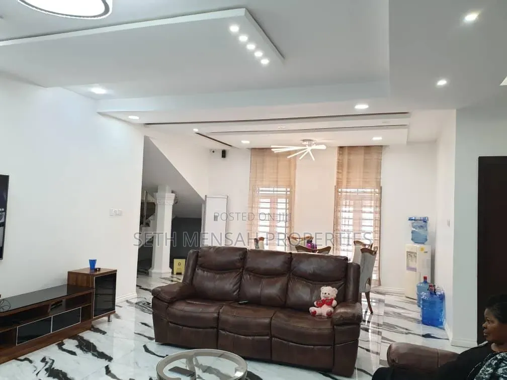 Furnished 5bdrm House in Pure Water for sale