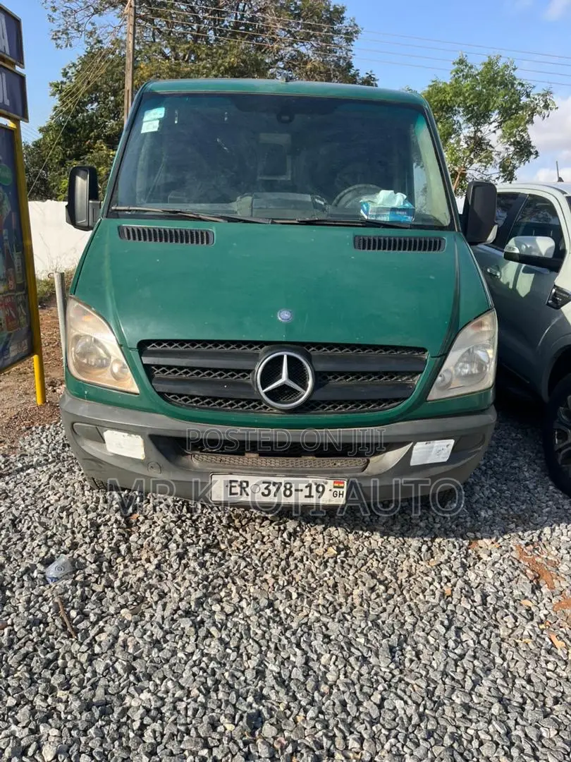 Mercedes-Benz Sprinter 2013 Green