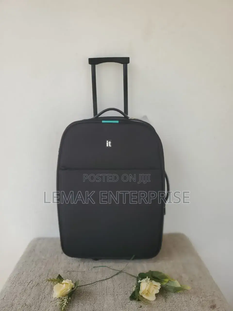 Black It Luggage 2-Wheel Soft Cabin Suitcase. Small Size