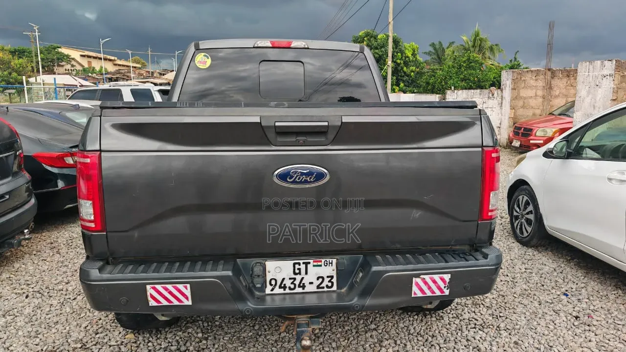 Ford F-150 Lariat 4x4 SuperCrew Cab Styleside 5.5 ft. box 145 in. WB