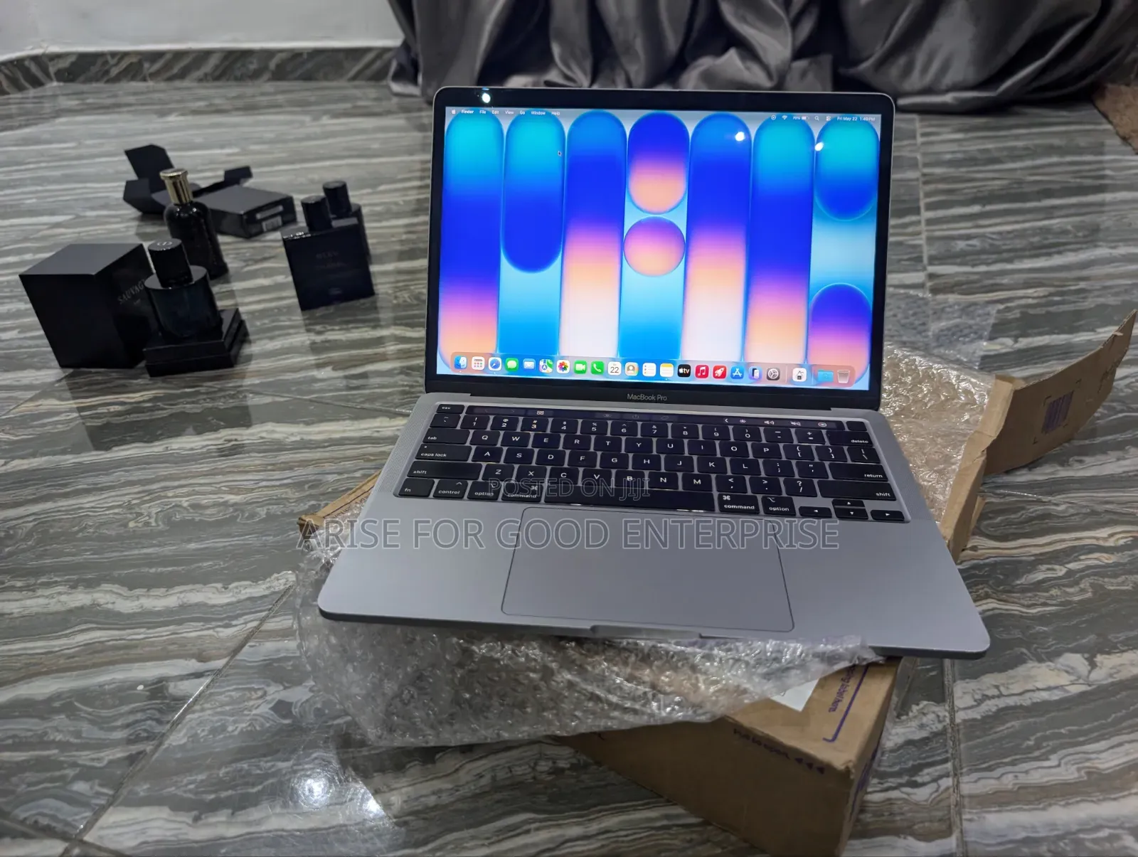 Laptop Apple MacBook Pro 2020 16GB Intel Core i5 SSD 512GB